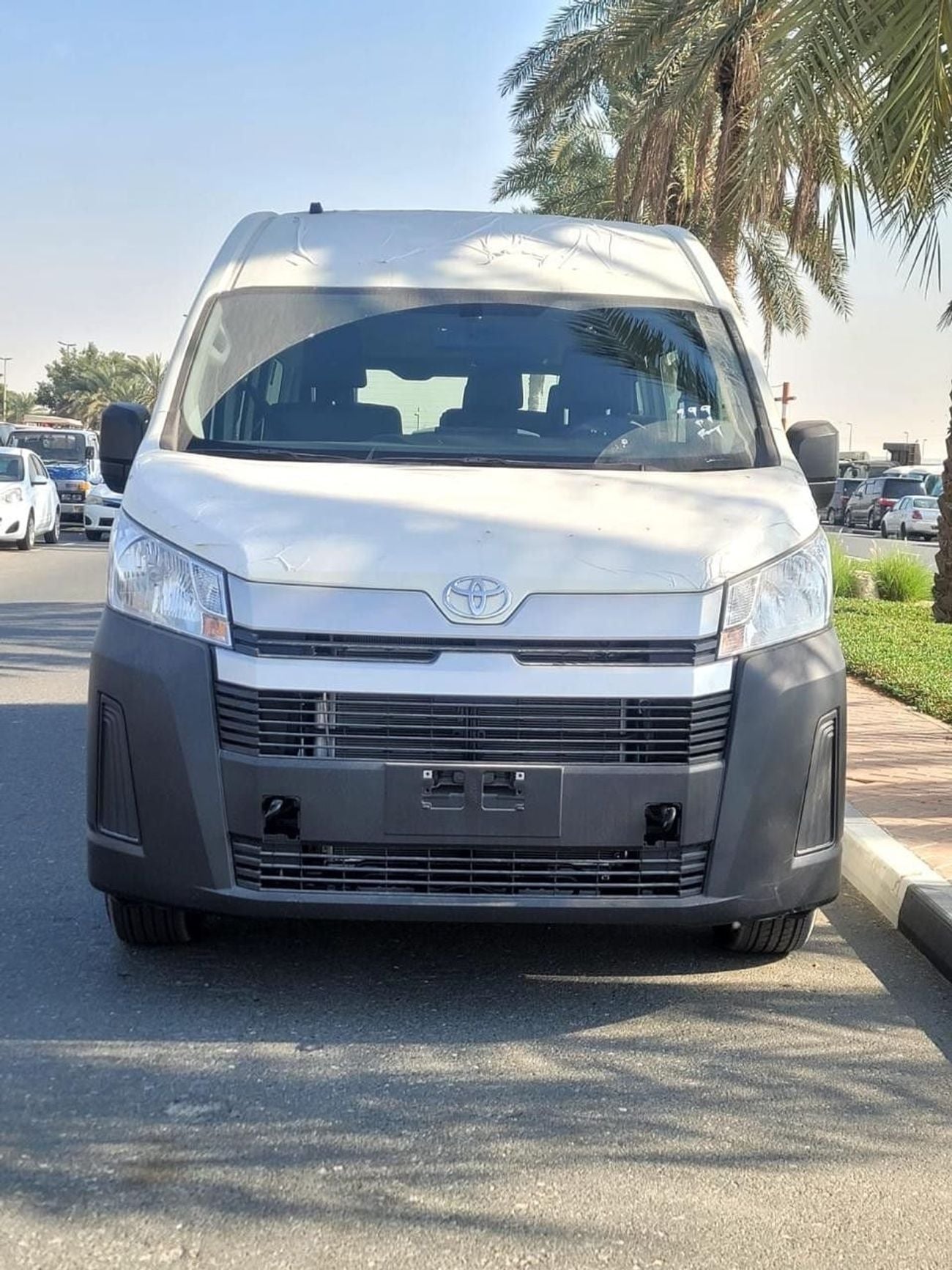 Toyota Hiace 2.8 л 2026 г. Белый