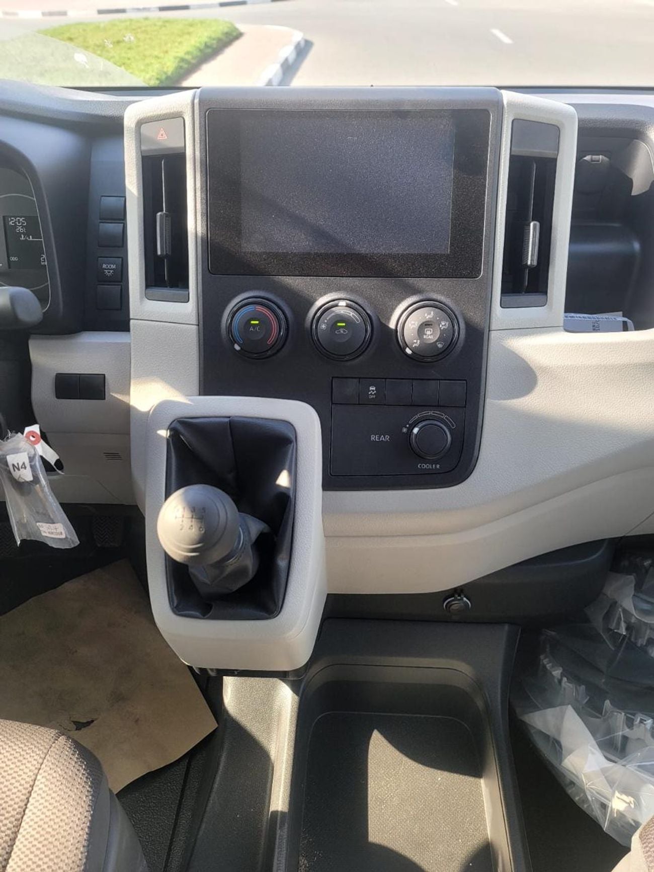 Toyota Hiace 2.8 л 2026 г. Белый