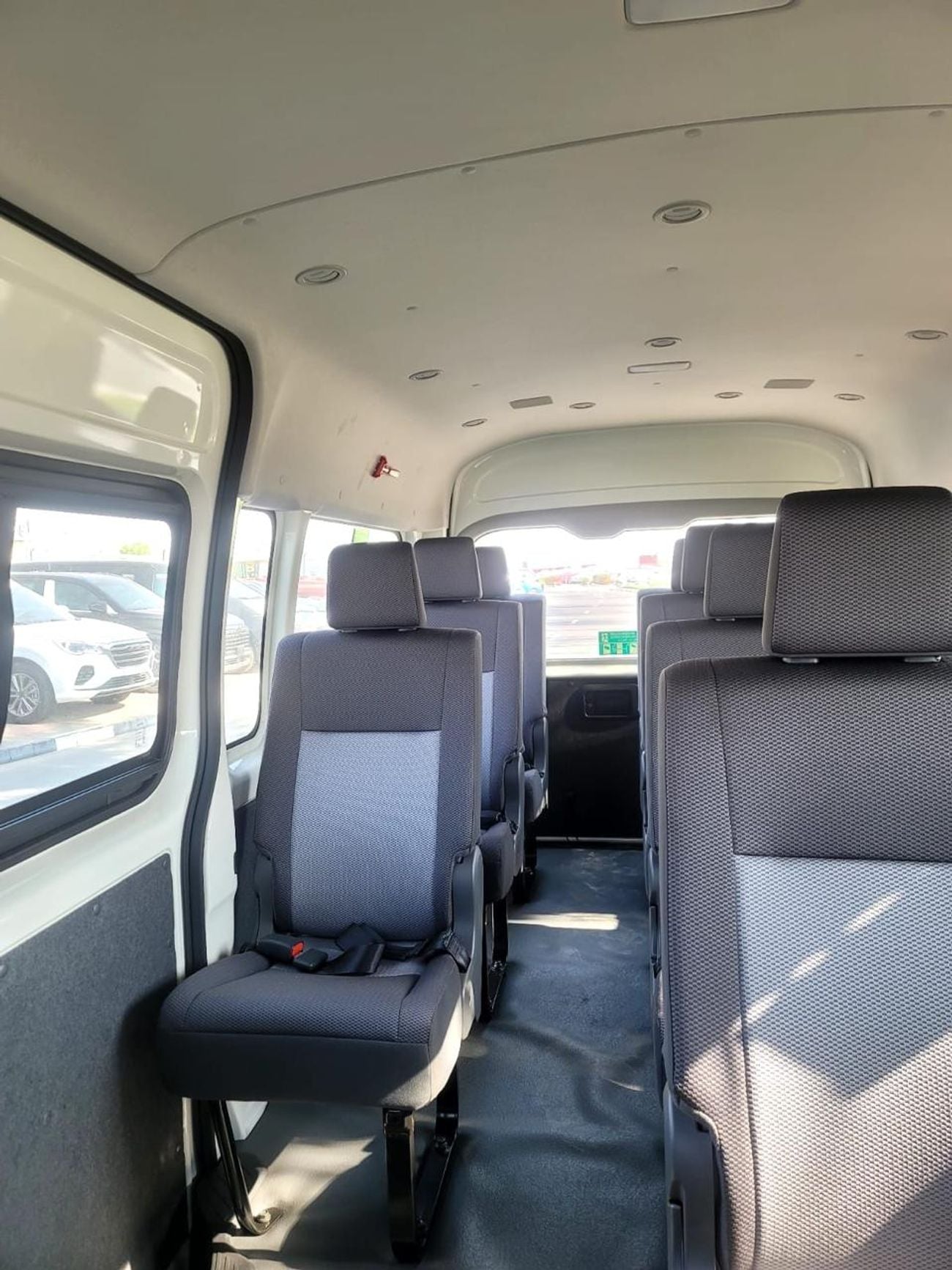 Toyota Hiace 2.8 л 2026 г. Белый