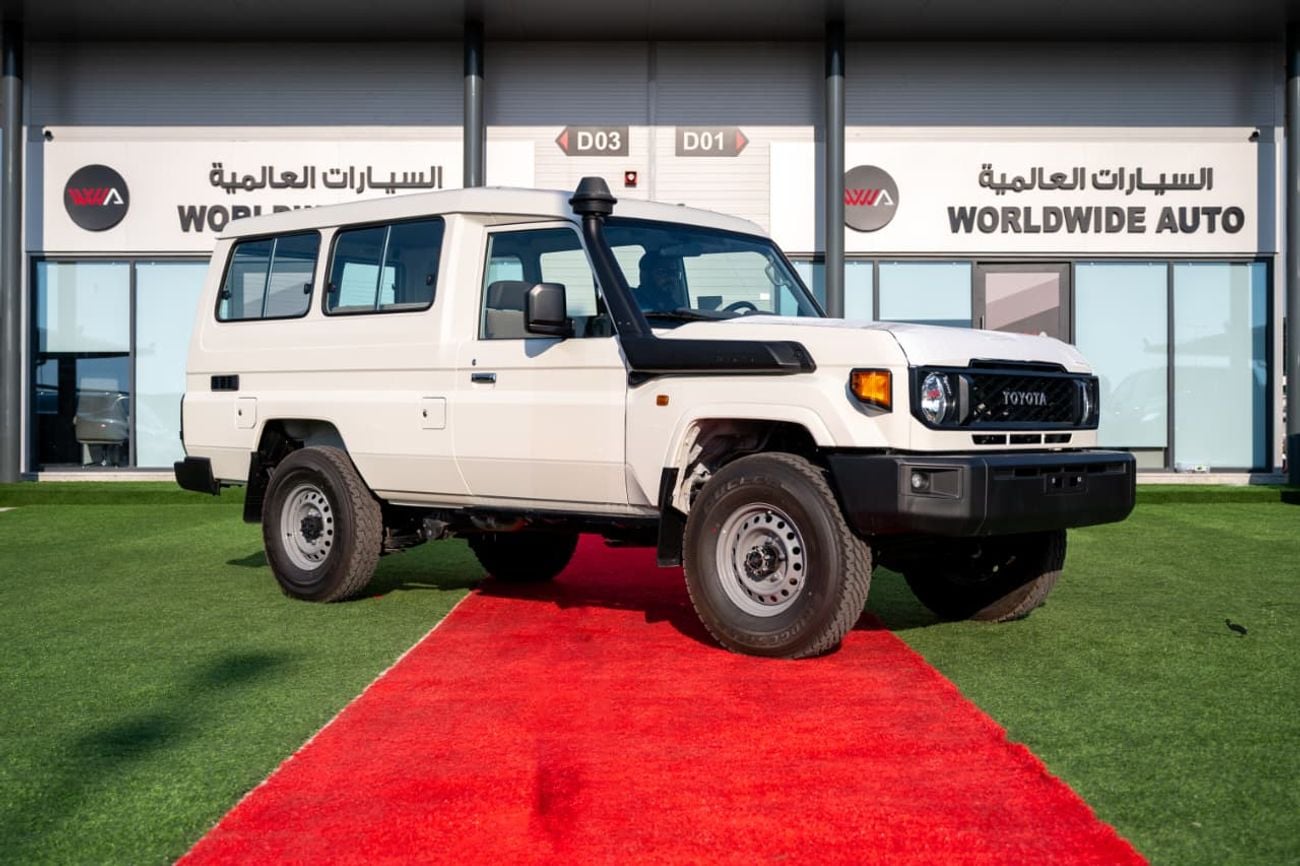 Toyota Land Cruiser 70 4.0 л 2025 г. Белый