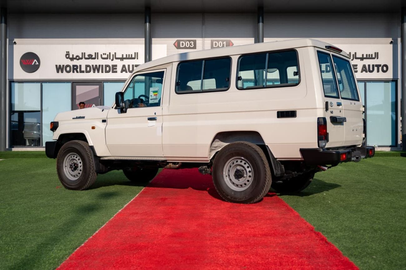 Toyota Land Cruiser 70 4.0 л 2025 г. Белый