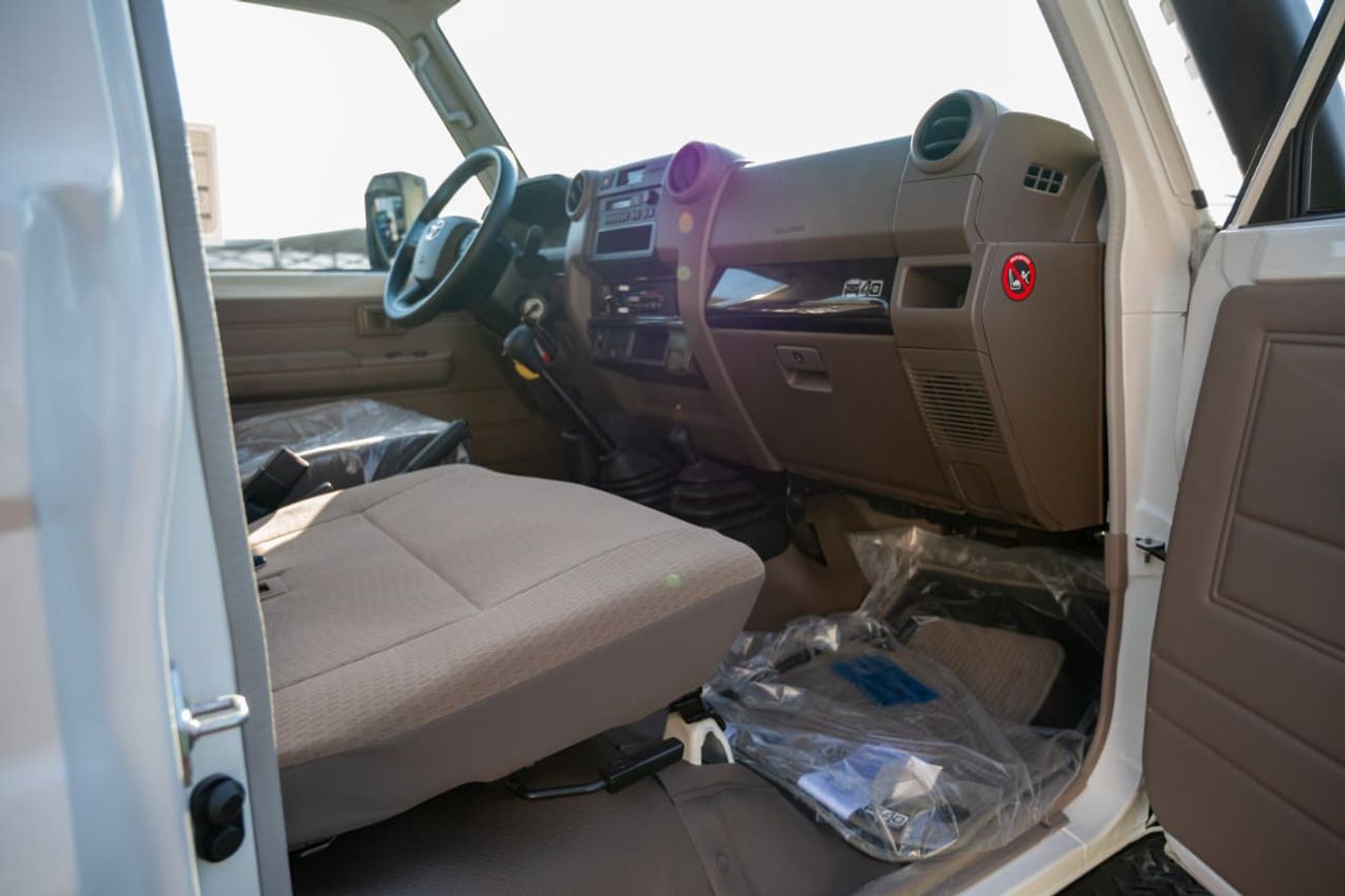 Toyota Land Cruiser 70 4.0 л 2025 г. Белый