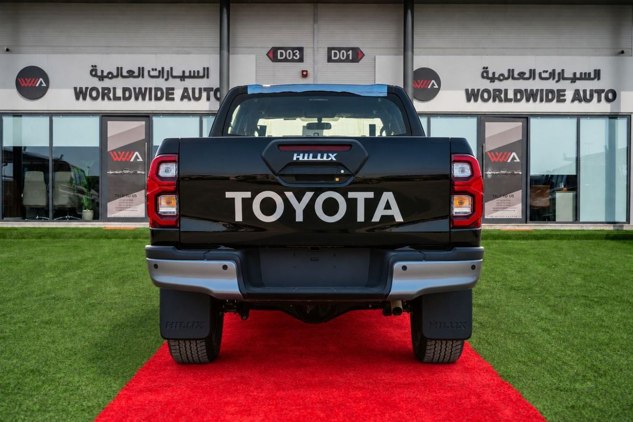 Toyota Hilux 2.4 л 2026 г. Чёрный
