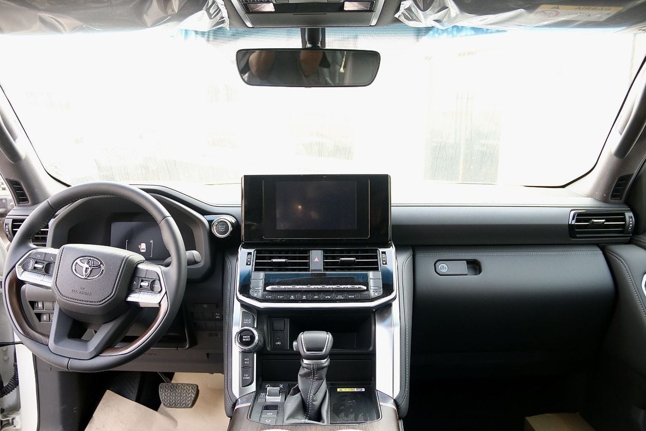 Toyota Land Cruiser 3.5 л 2026 г. Белый
