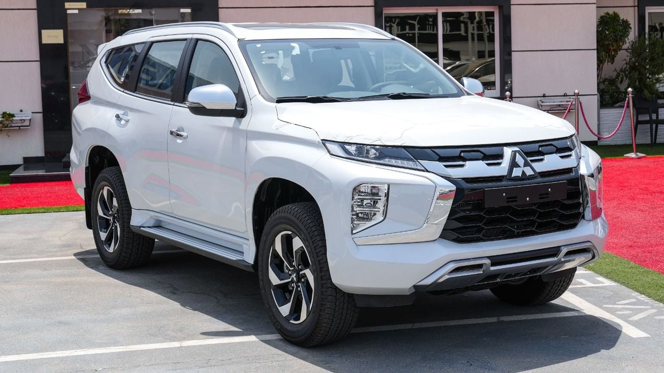 Mitsubishi Montero Sport 3.0 л 2026 г. Белый