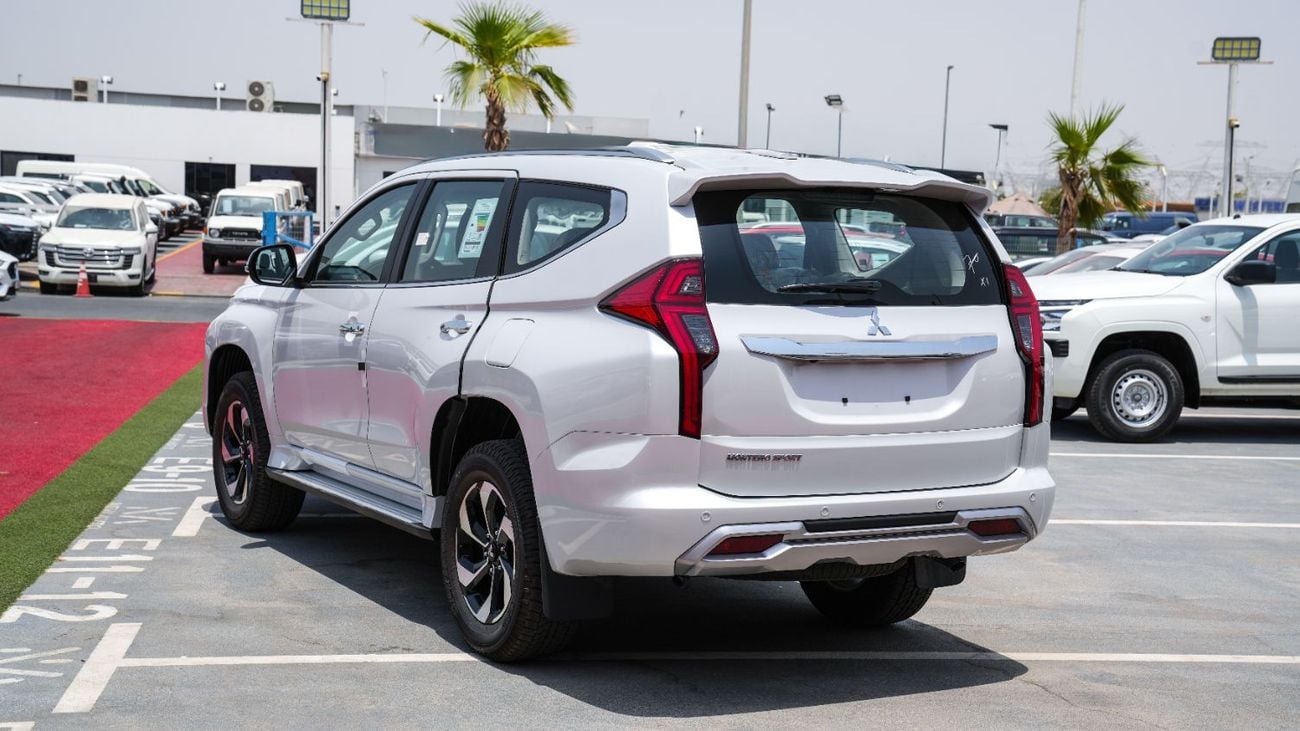Mitsubishi Montero Sport 3.0 л 2026 г. Белый