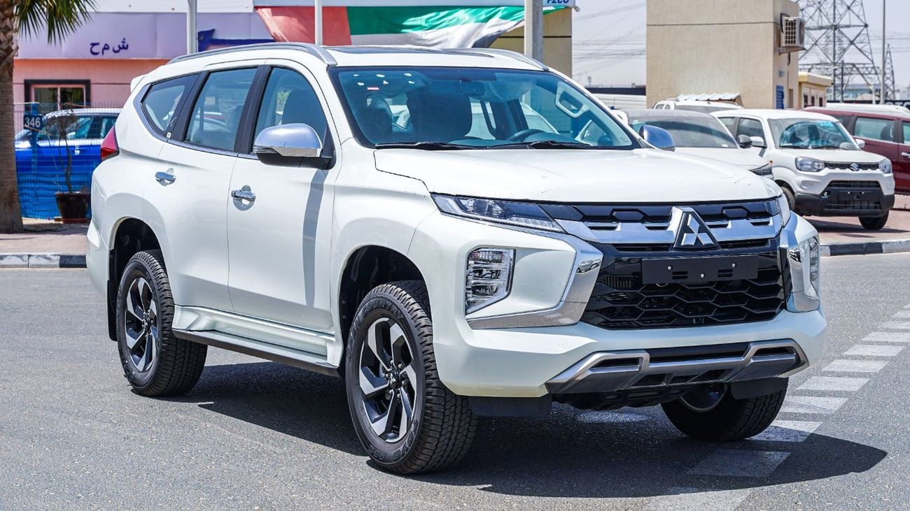 Mitsubishi Montero Sport 3.0 л 2026 г. Белый