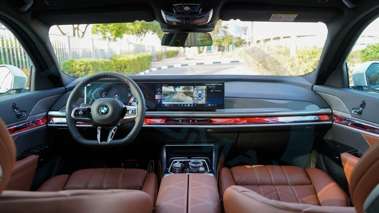 Bmw 735i 3.0 л 2026 г. Белый