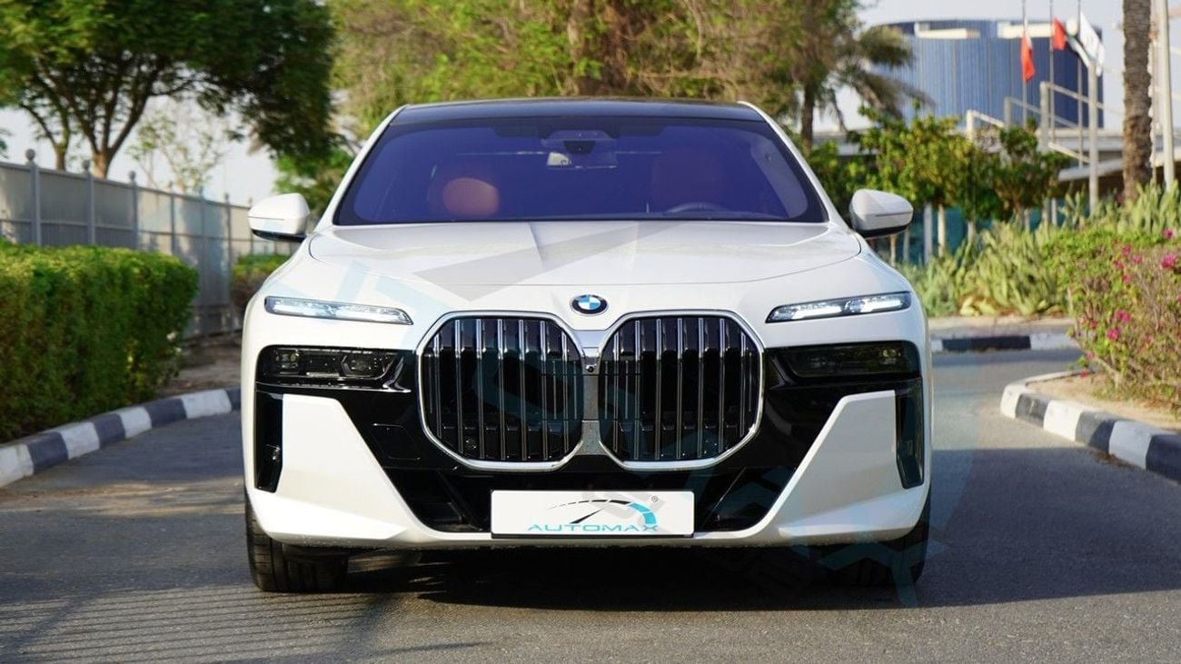 Bmw 735i 3.0 л 2026 г. Белый
