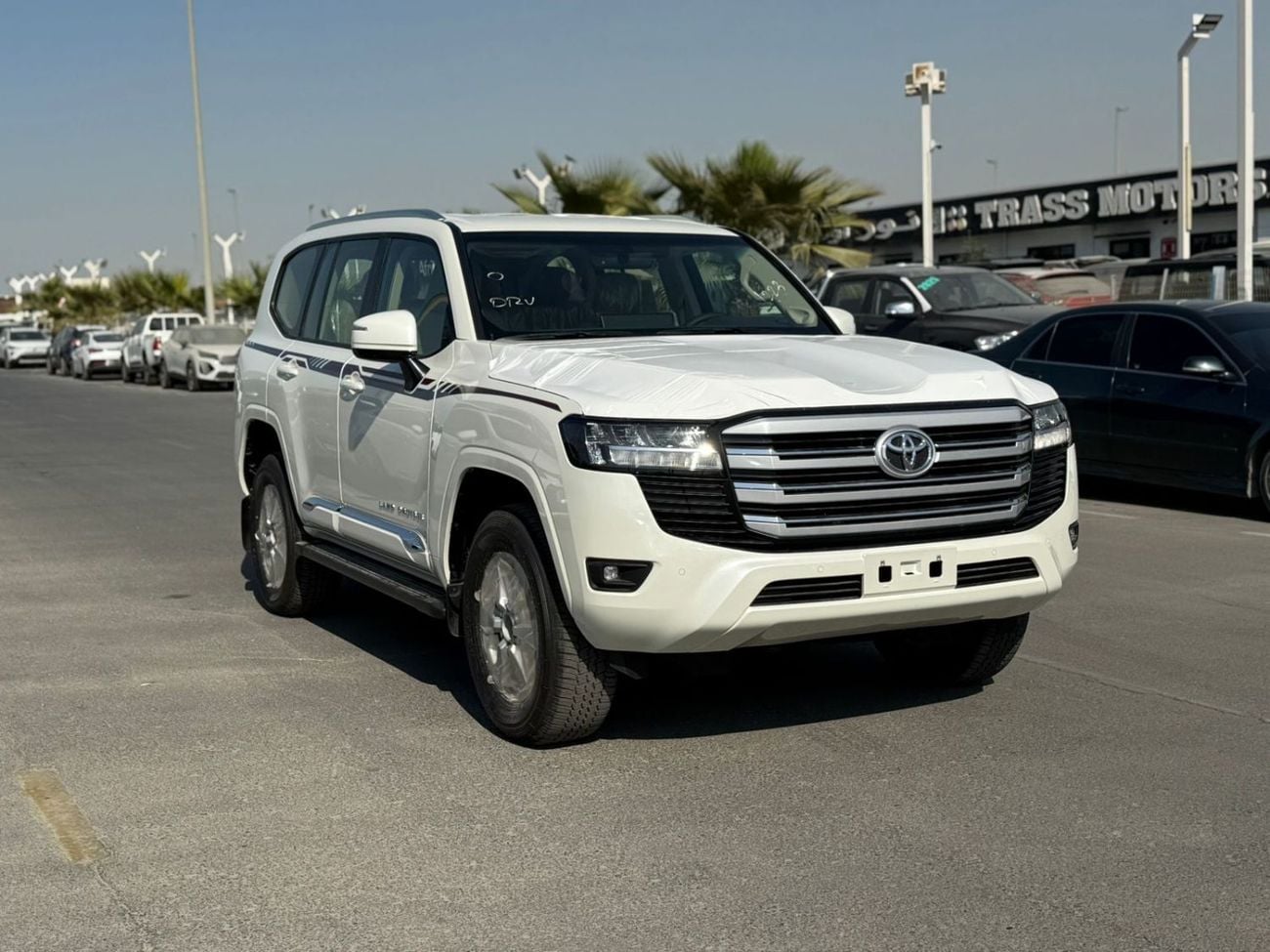 Toyota Land Cruiser 3.5 л 2026 г. Белый