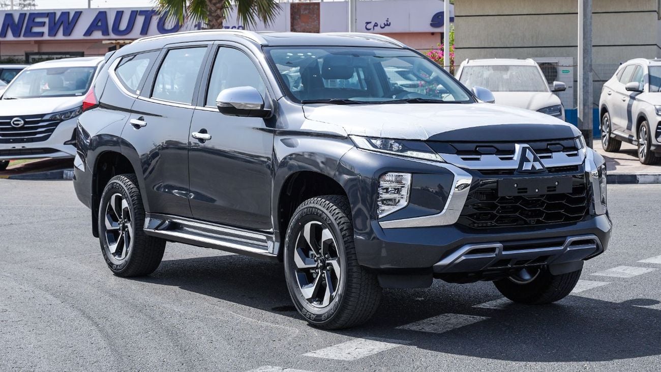 Mitsubishi Montero Sport 3.0 л 2027 г. Серый