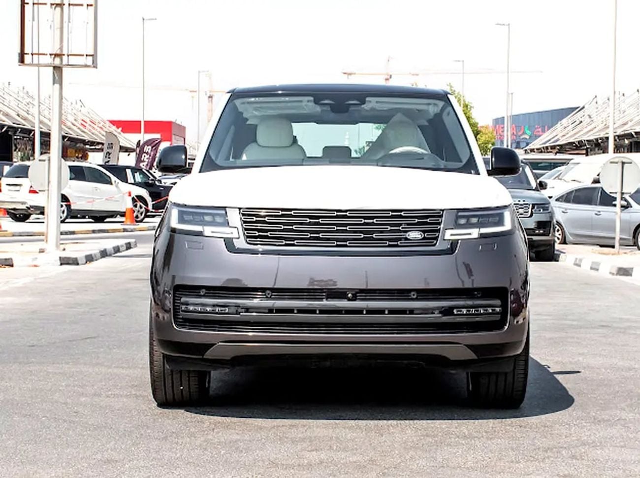 Land Rover Range Rover 3.0 л 2026 г. Коричневый