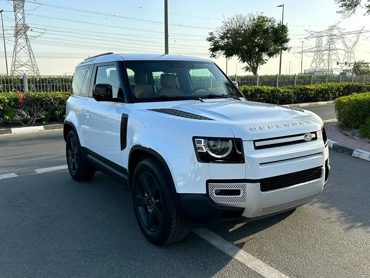 Land Rover Defender 2.0 л 2023 г. Белый