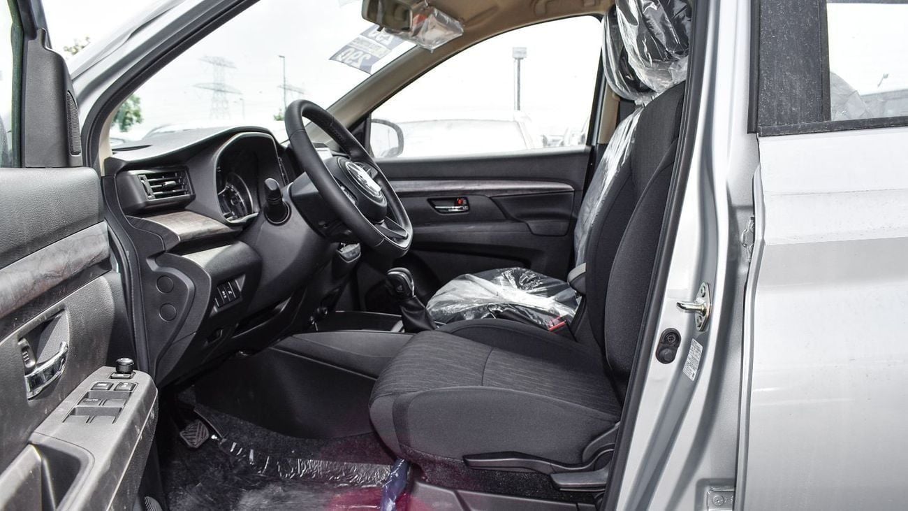 Suzuki Ertiga 1.5 л 2026 г. Серебристый