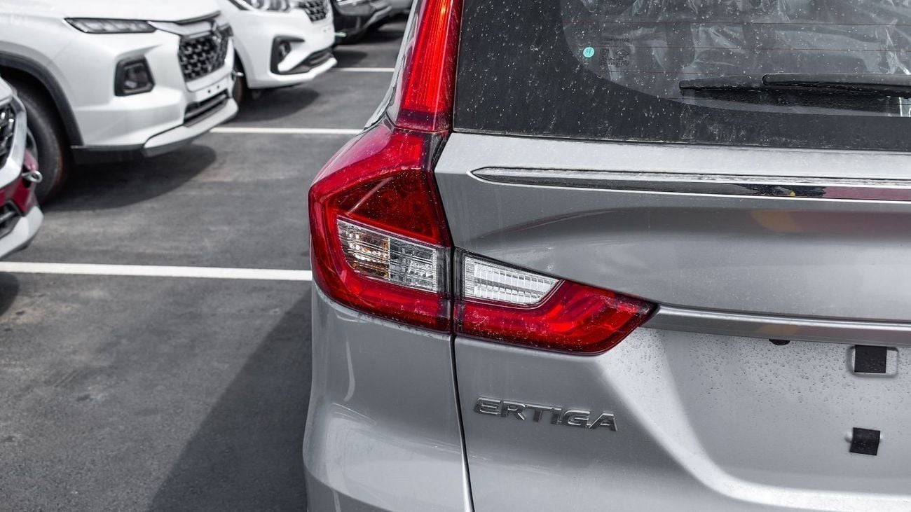 Suzuki Ertiga 1.5 л 2026 г. Серебристый