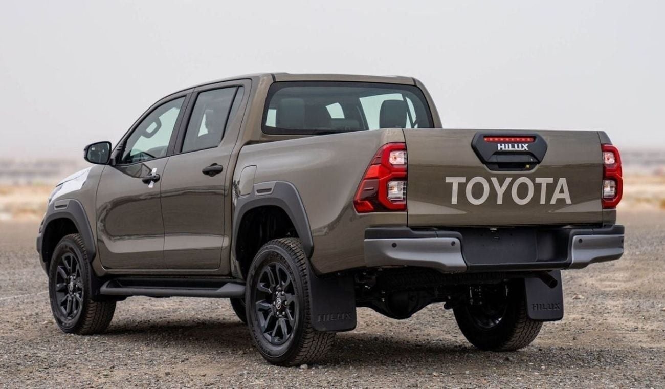Toyota Hilux 2.8 л 2026 г. Коричневый