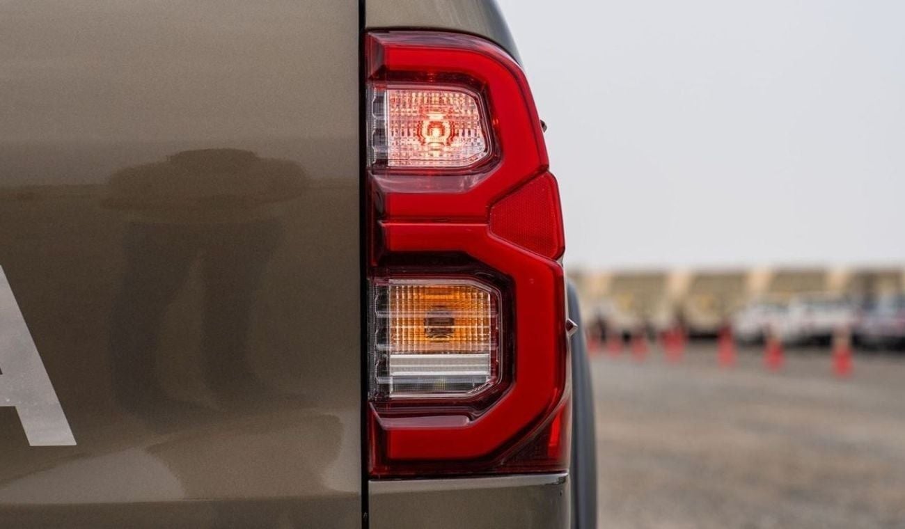 Toyota Hilux 2.8 л 2026 г. Коричневый