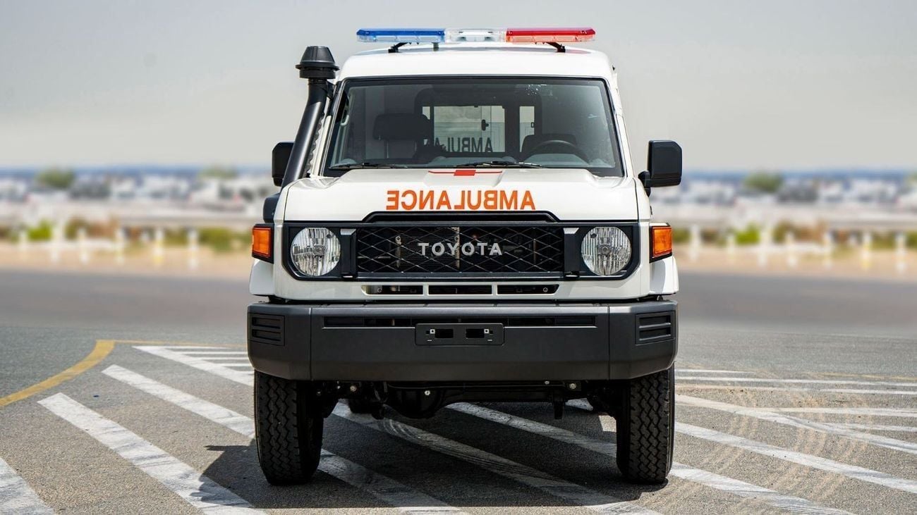 Toyota Land Cruiser 70 4.2 л 2025 г. Белый