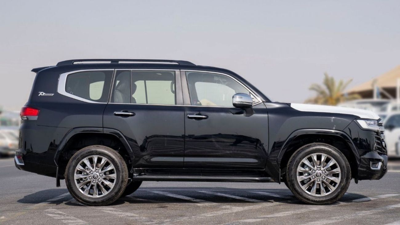 Toyota Land Cruiser 3.3 л 2025 г. Чёрный