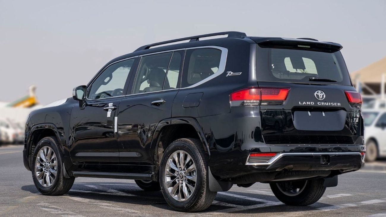 Toyota Land Cruiser 3.3 л 2025 г. Чёрный