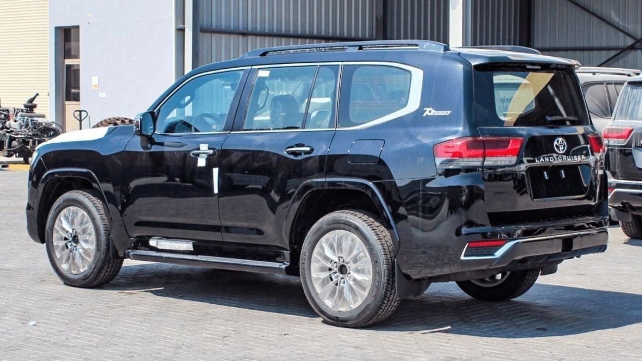 Toyota Land Cruiser 3.3 л 2025 г. Чёрный