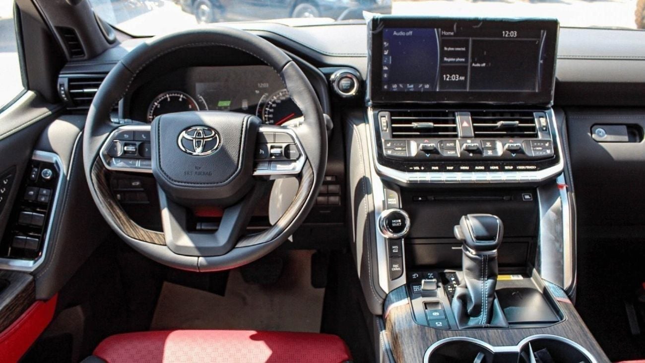 Toyota Land Cruiser 3.3 л 2025 г. Чёрный