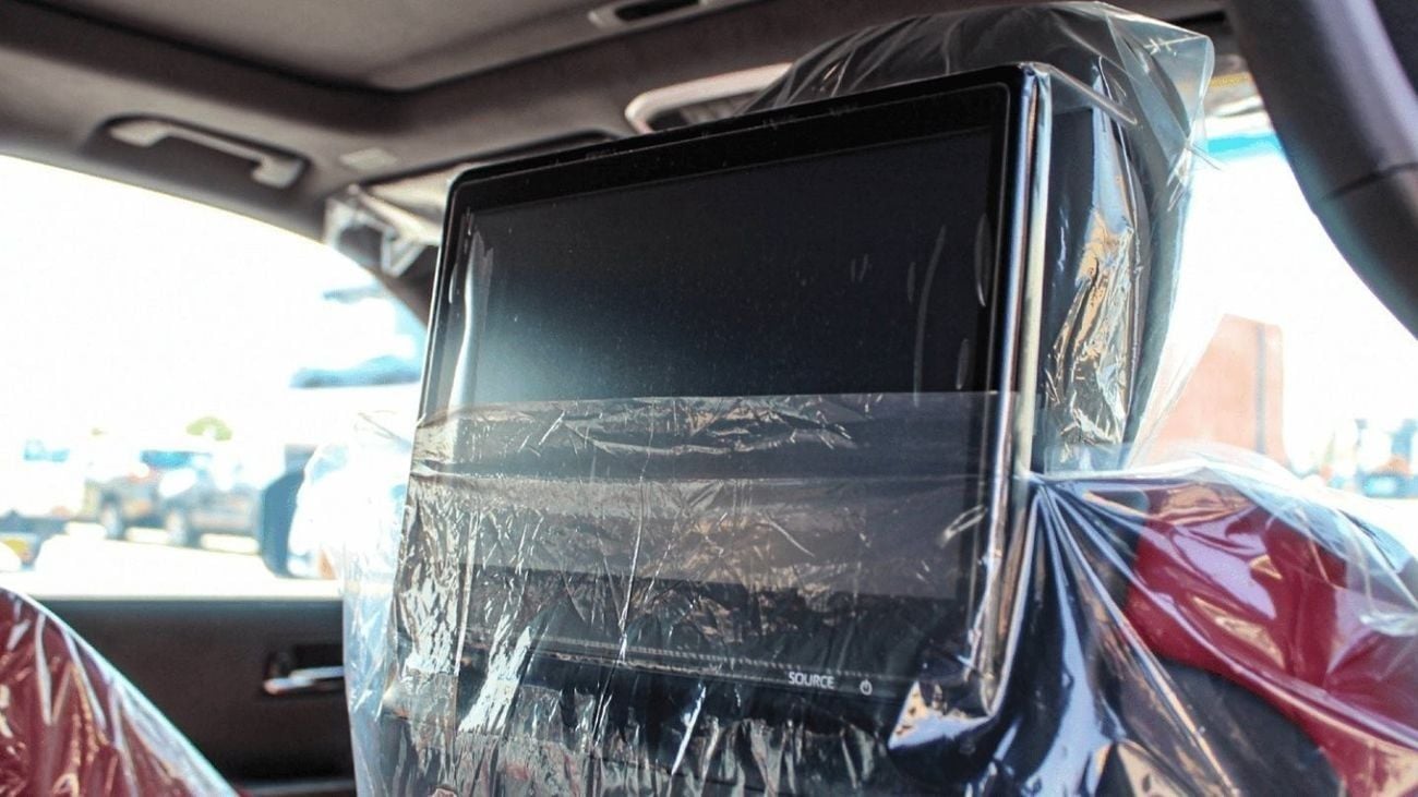 Toyota Land Cruiser 3.3 л 2025 г. Чёрный
