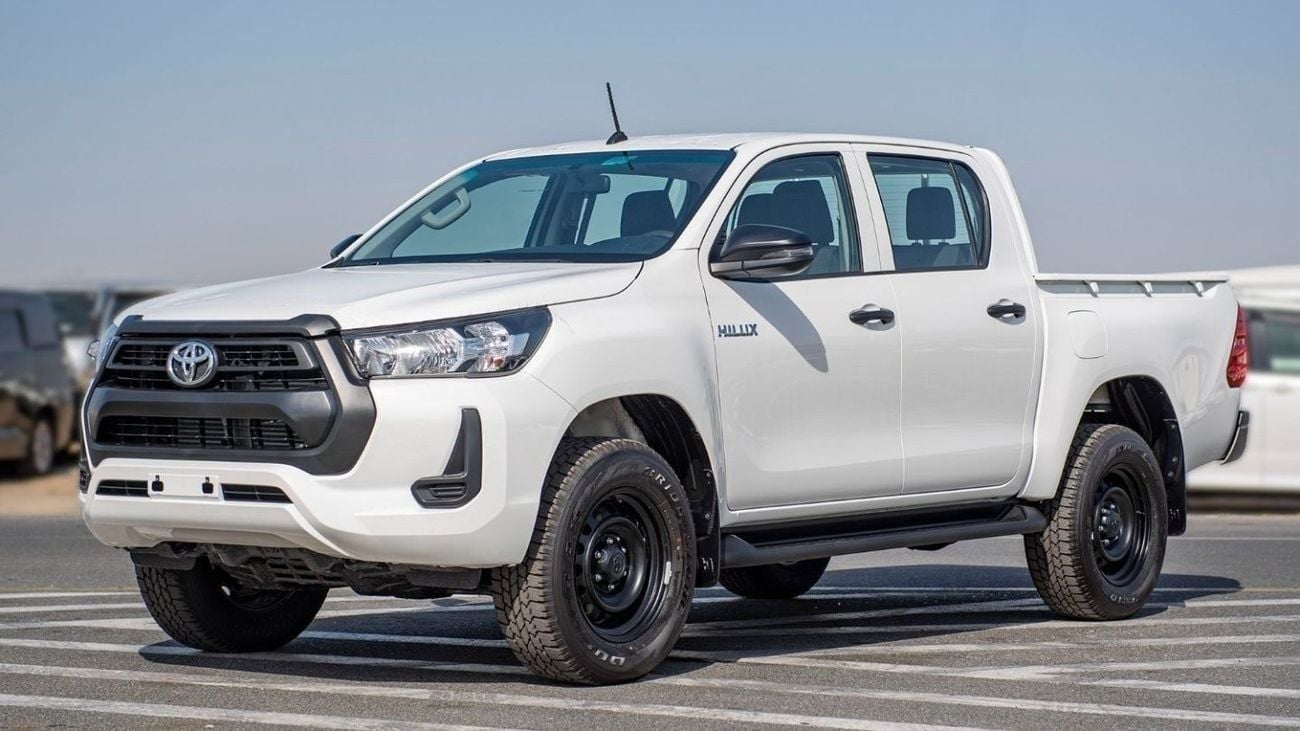 Toyota Hilux 2.4 л 2025 г. Белый