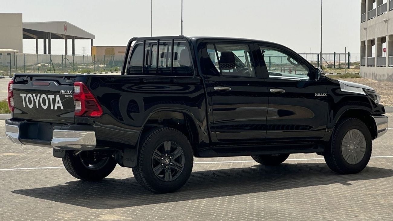 Toyota Hilux 2.7 л 2025 г. Чёрный