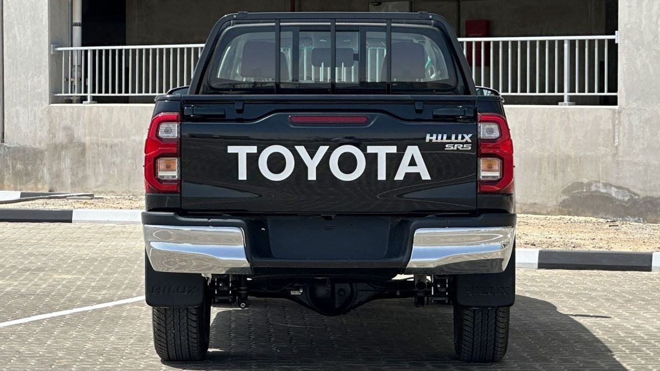 Toyota Hilux 2.7 л 2025 г. Чёрный