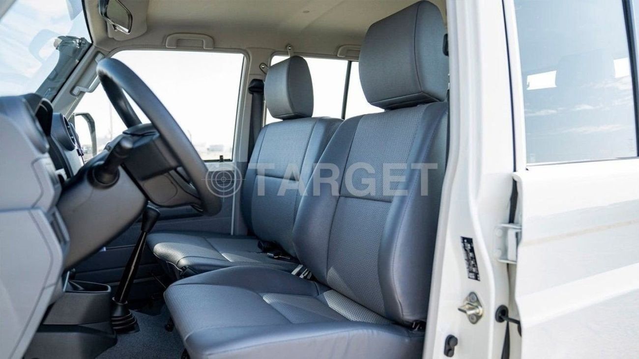 Toyota Land Cruiser 70 4.2 л 2025 г. Белый