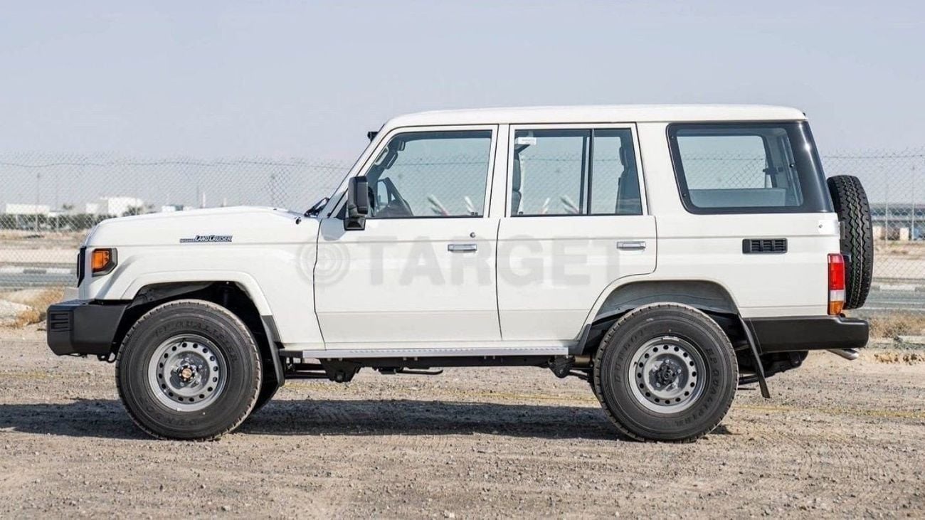 Toyota Land Cruiser 70 4.2 л 2025 г. Белый