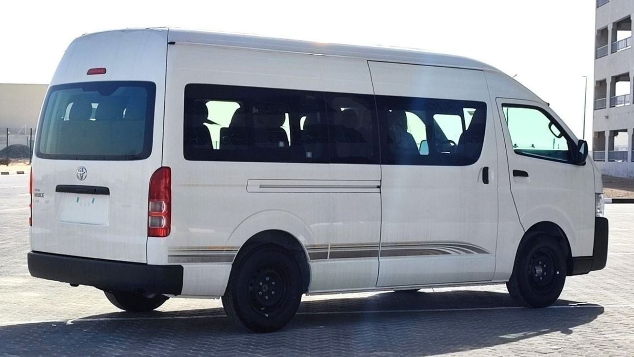 Toyota Hiace 2.5 л 2025 г. Белый