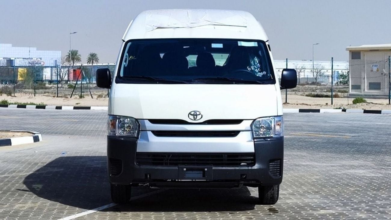 Toyota Hiace 2.5 л 2025 г. Белый