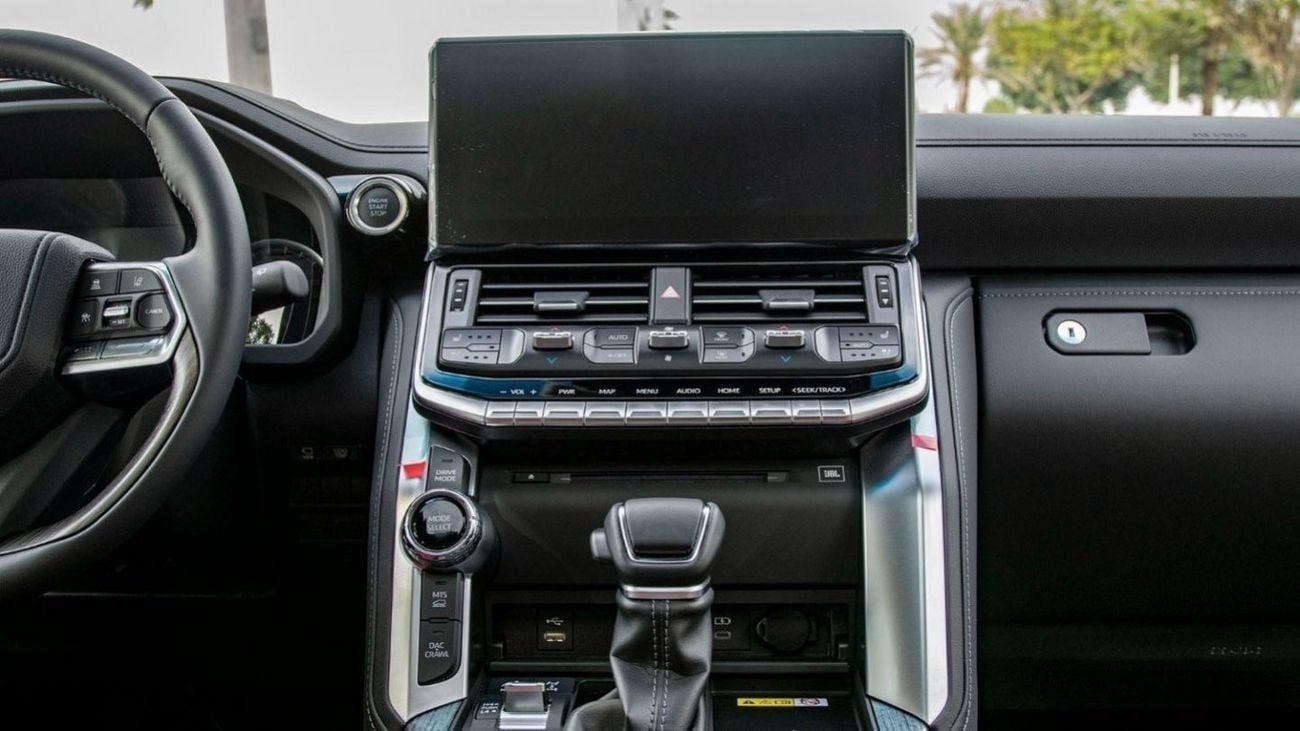 Toyota Land Cruiser 3.5 л 2025 г. Белый