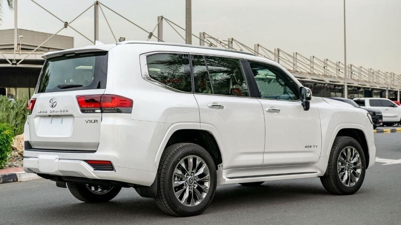 Toyota Land Cruiser 3.5 л 2025 г. Белый