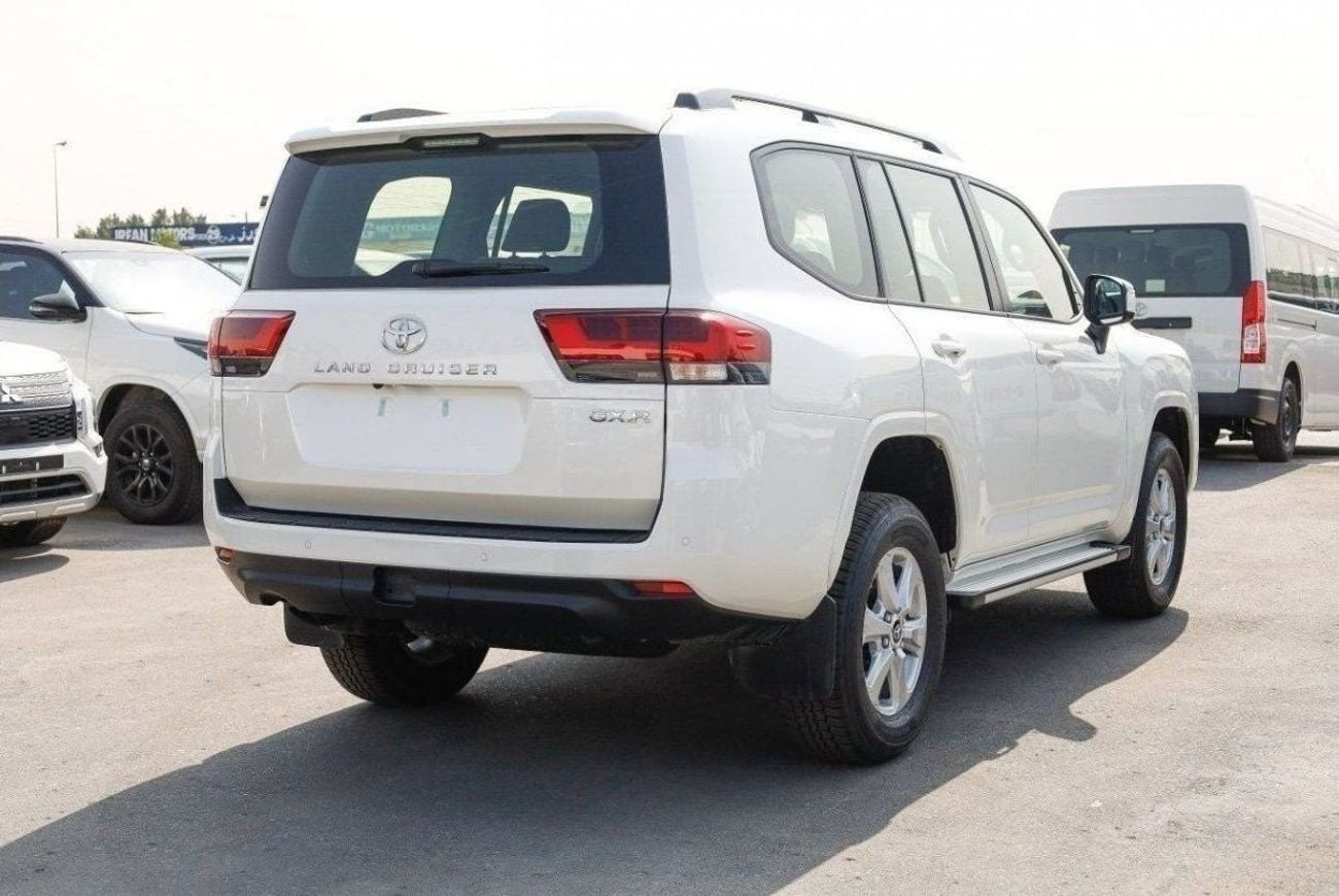Toyota Land Cruiser 3.3 л 2025 г. Белый