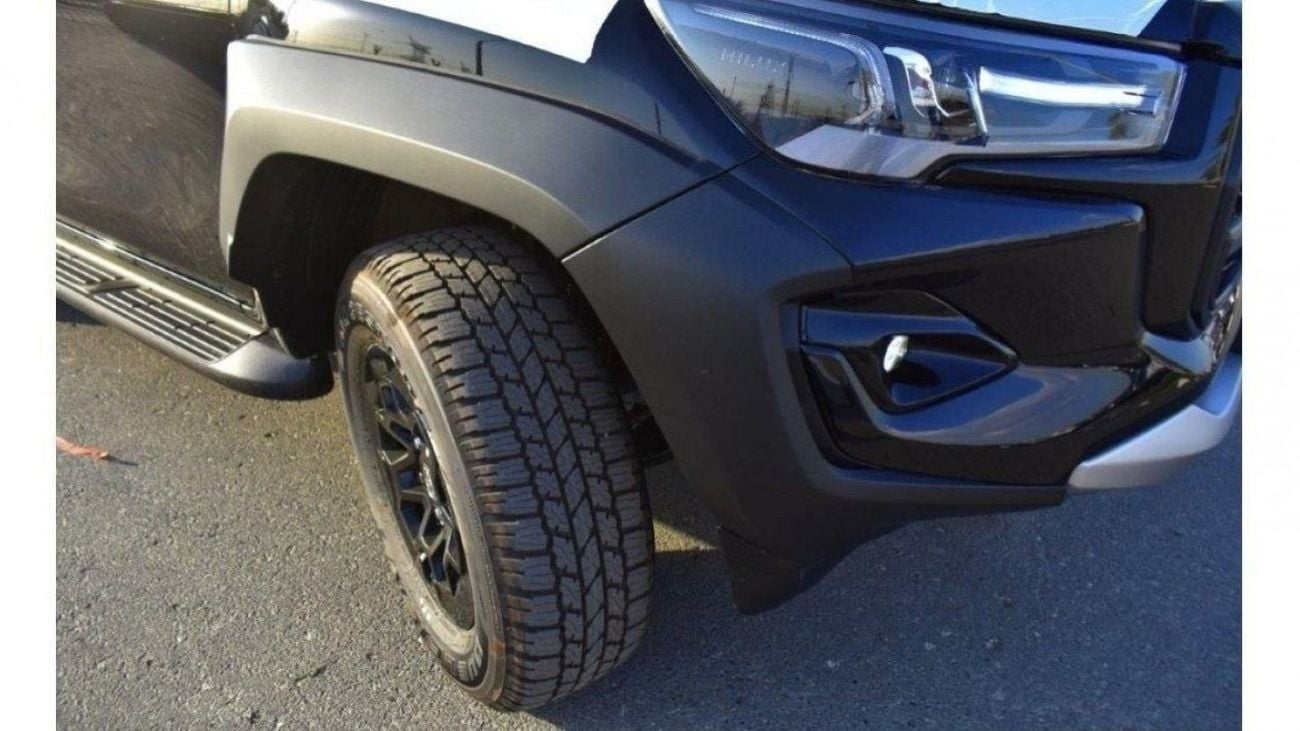 Toyota Hilux 4.0 л 2024 г. Чёрный