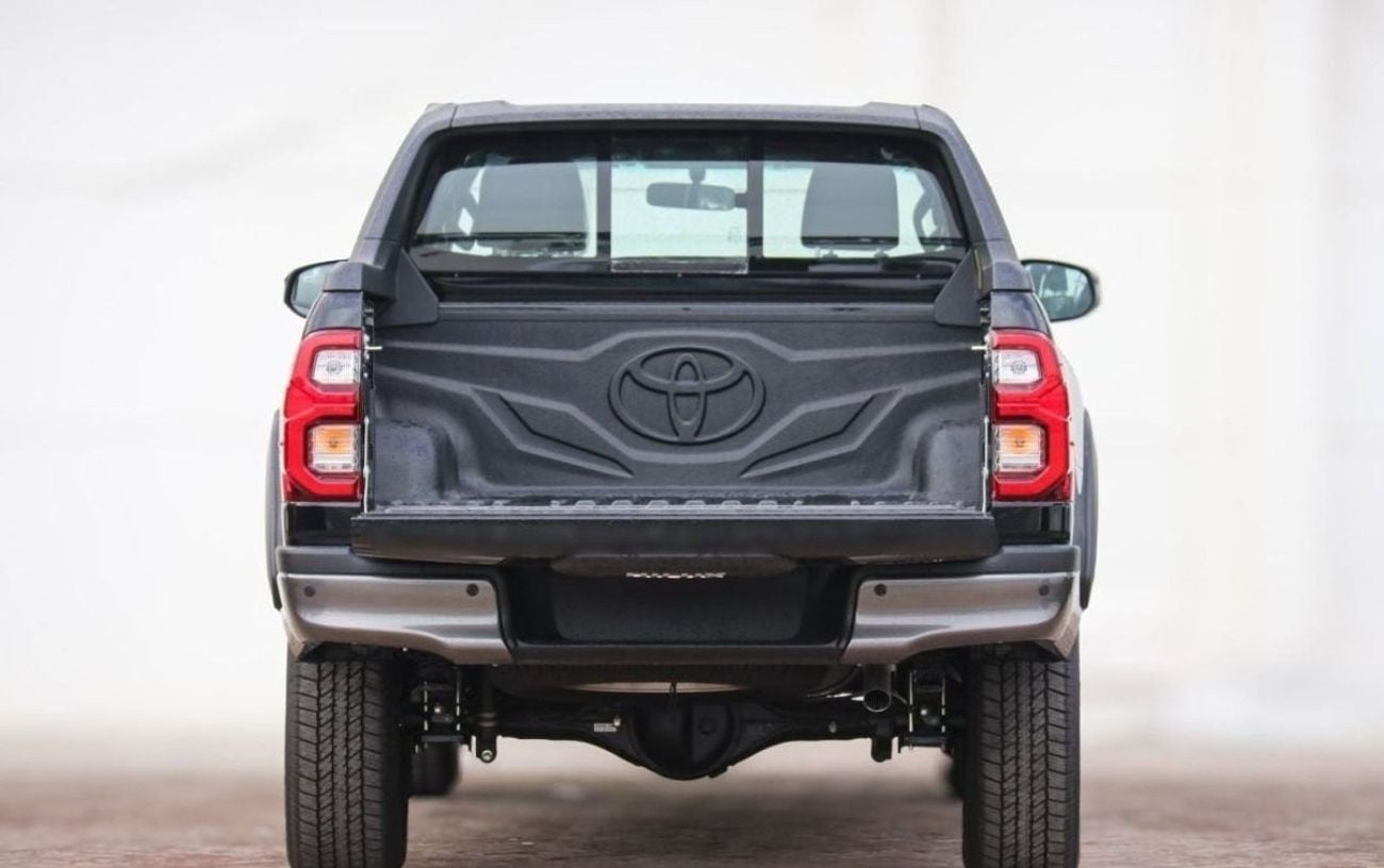 Toyota Hilux 4.0 л 2025 г. Чёрный