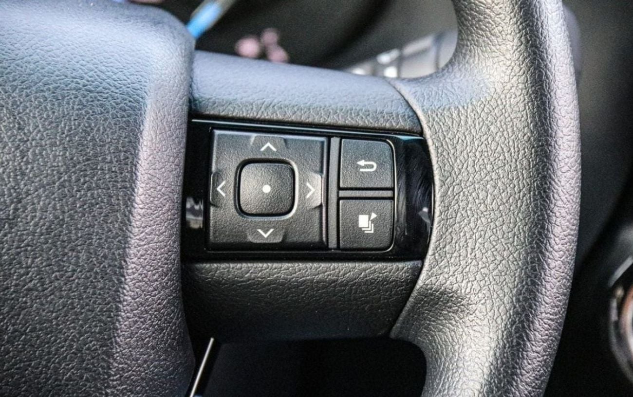 Toyota Hilux 4.0 л 2025 г. Чёрный