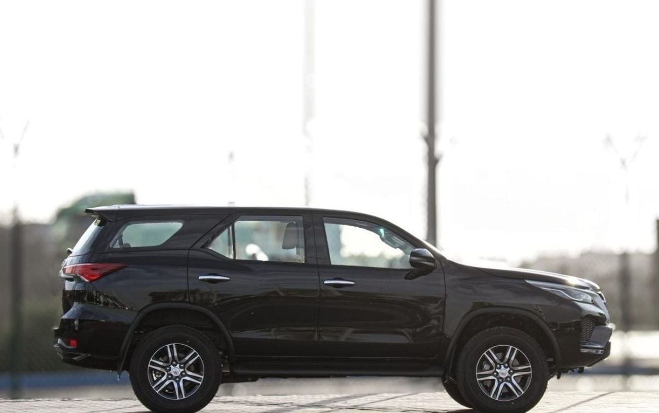 Toyota Fortuner 2.7 л 2025 г. Чёрный