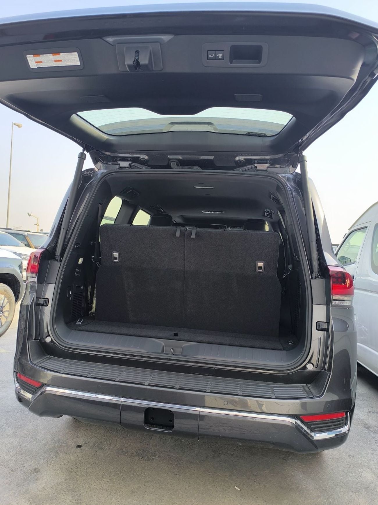 Toyota Land Cruiser 3.3 л 2026 г. Серый