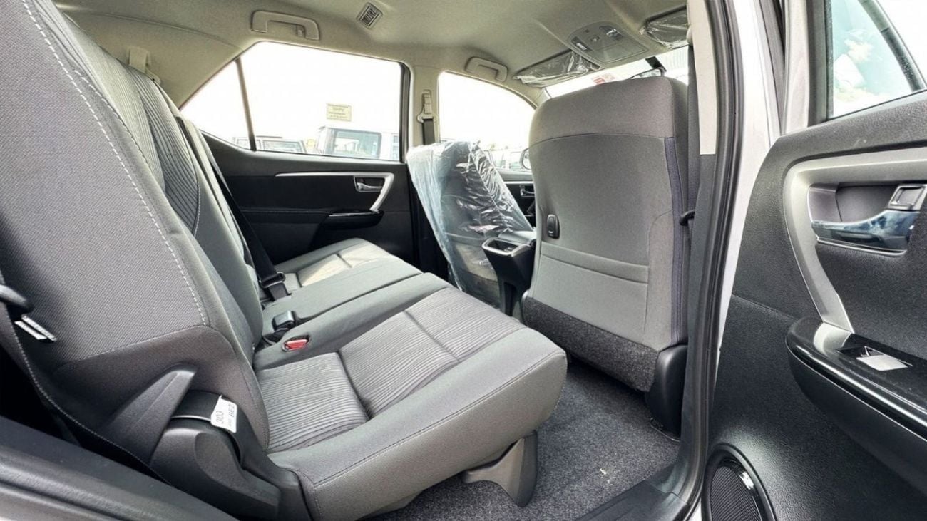 Toyota Fortuner 2.7 л 2026 г. Серебристый