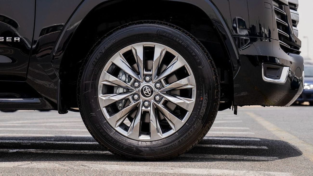 Toyota Land Cruiser 3.5 л 2026 г. Чёрный