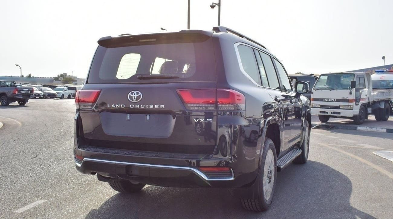 Toyota Land Cruiser 3.3 л 2025 г. Чёрный