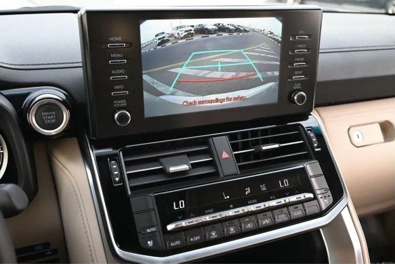 Toyota Land Cruiser 3.3 л 2024 г. Серебристый