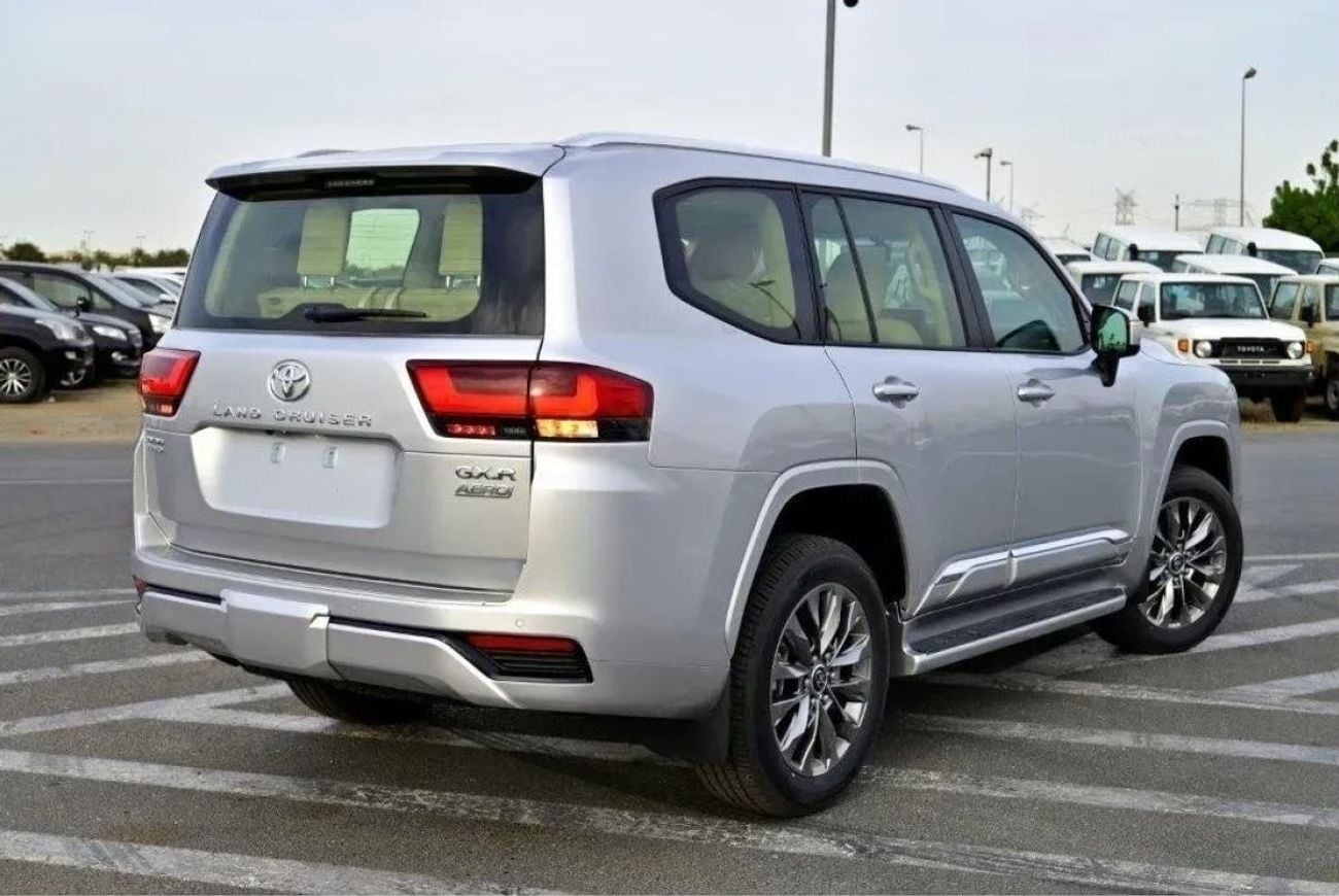 Toyota Land Cruiser 3.3 л 2024 г. Серебристый