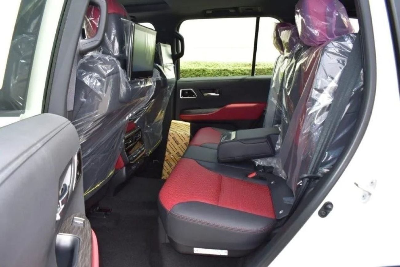 Toyota Land Cruiser 3.3 л 2024 г. Белый