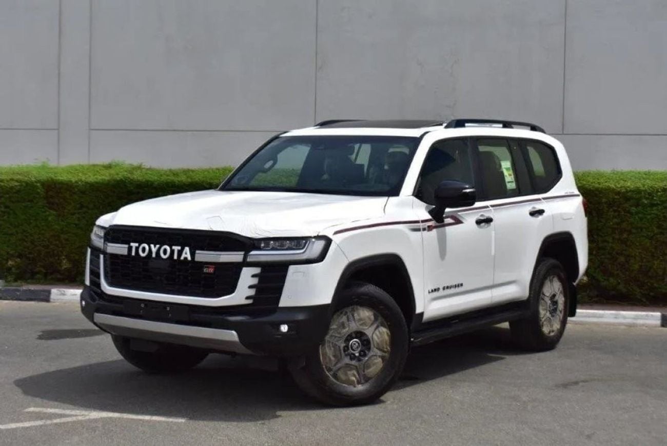 Toyota Land Cruiser 3.3 л 2024 г. Белый
