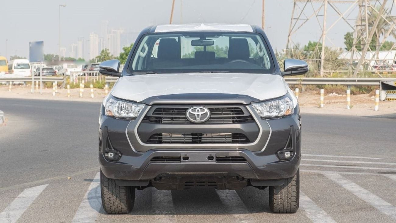 Toyota Hilux 2.4 л 2026 г. Белый